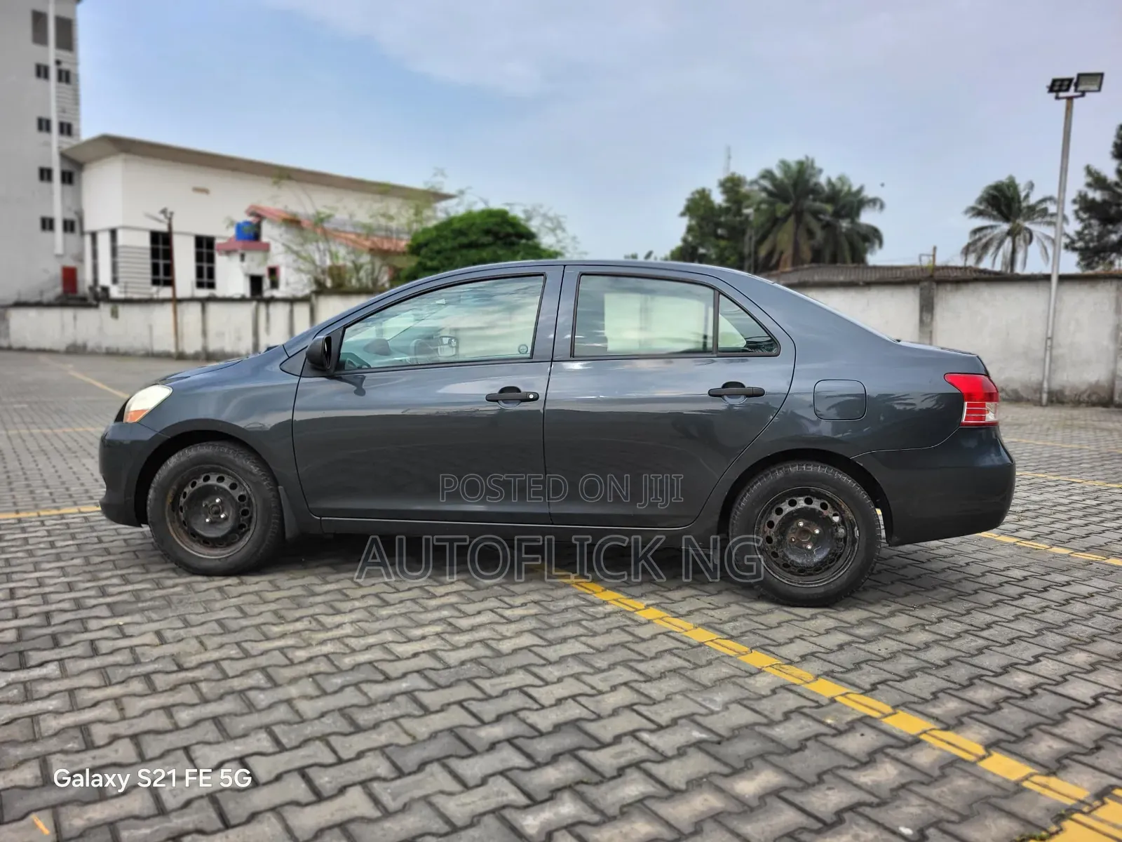 Toyota Yaris 2009 Gray