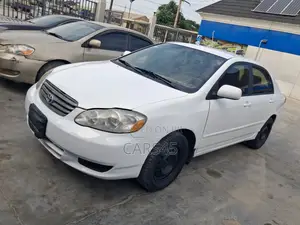 Toyota Corolla 2003 White