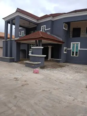 4bdrm Duplex in Bodija for rent