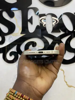 Apple iPhone 15 256 GB Yellow