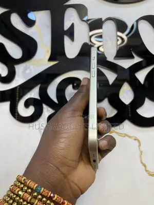 Apple iPhone 15 256 GB Yellow