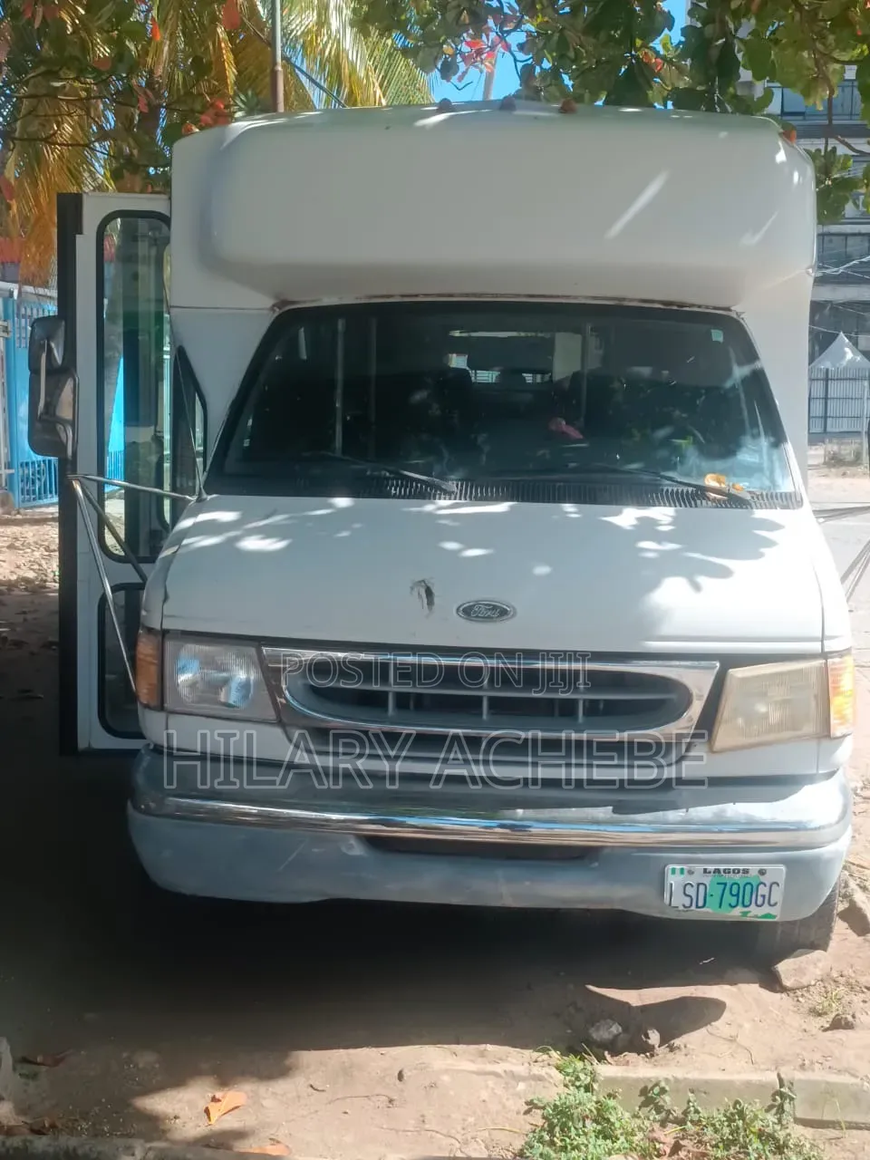 Ford E450 2009 White