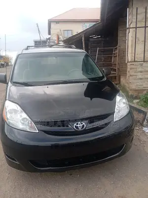 Toyota Sienna CE AWD 2009 Black