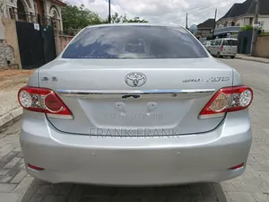 Toyota Corolla 2013 Silver