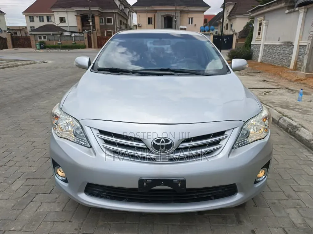 Toyota Corolla 2013 Silver