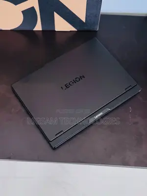 New Laptop Lenovo Legion 5 32GB Intel Core Ultra 7 SSD 1T