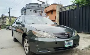 Toyota Camry 2004 Green