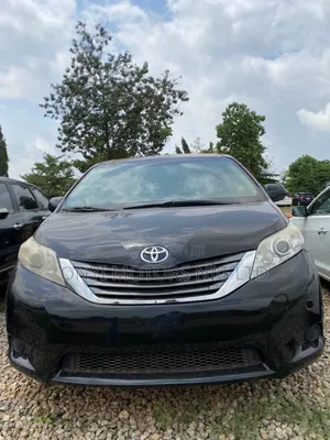 Toyota Sienna 2015 Black