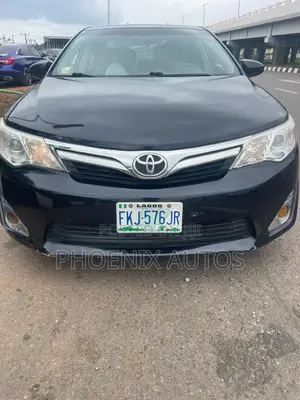 Toyota Camry LE 4dr Sedan (2.5L 4cyl 6A) 2013 Blue