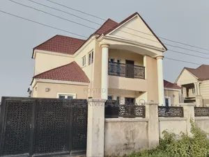 6bdrm Duplex in Apple Wood Estate, Lugbe District for rent