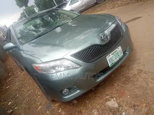Toyota Camry 2011 Gray