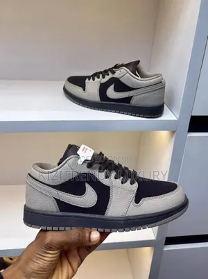 Nike Air Jordan 1 Low | Grey, Black