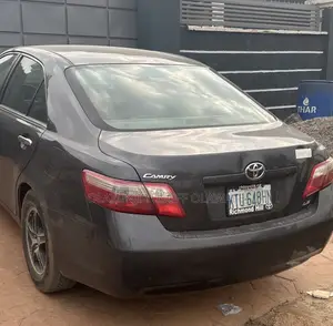 Toyota Camry LE 4dr Sedan (2.4L 4cyl 5A) 2009 Gray