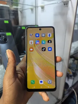 Infinix Smart 8 64 GB Green