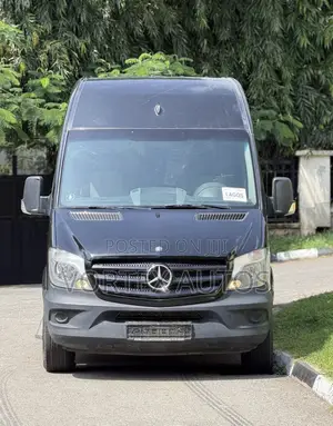 Mercedes-Benz 300D 2014 Black