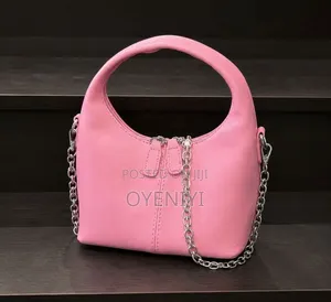 Women’s Mini Bucket Handbag With Chain Strap