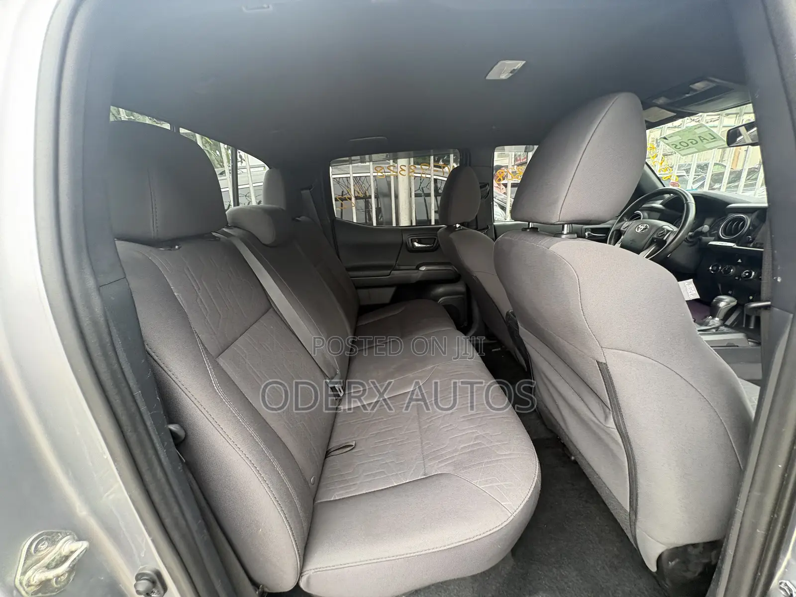 Toyota Tacoma SR5 2017 Silver