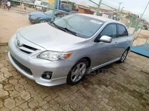 Toyota Corolla 2013 Silver