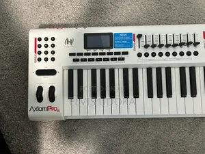 Axiom 61 Pro Midi USB Keyboard/Piano