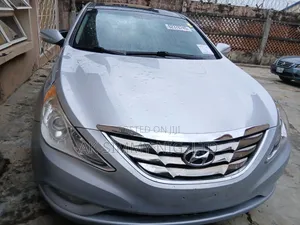 Hyundai Sonata Limited 2.0T Sedan (2.0L 4cyl 6A) 2013 Silver