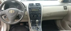 Toyota Corolla 2010 Gold
