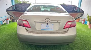 Toyota Camry 2008 Gold