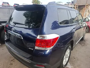 Toyota Highlander 2013 Blue