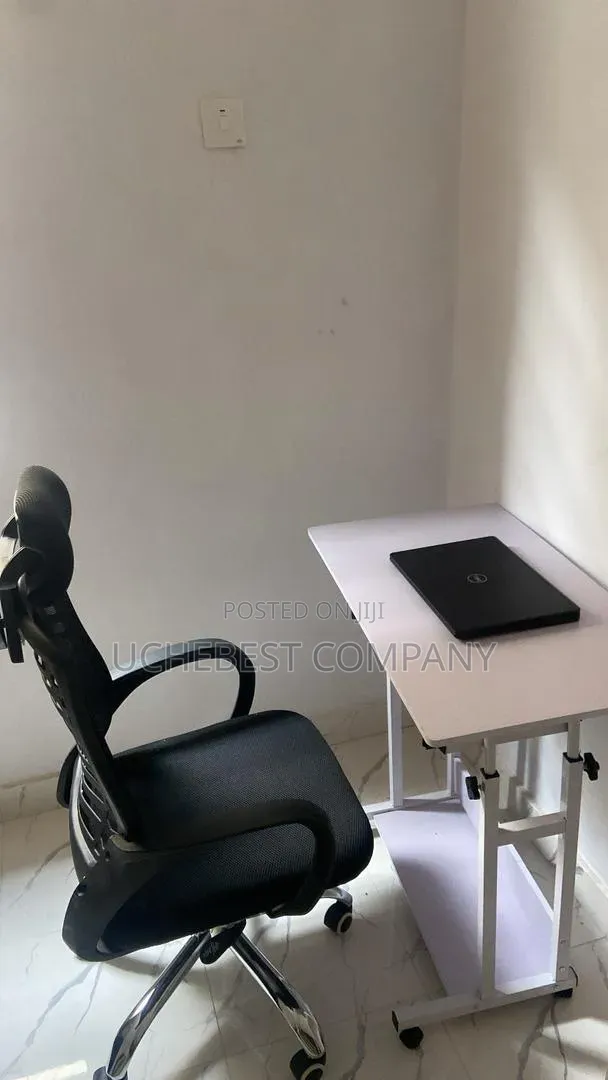 Headrest Office Chair With Laptop Table Available