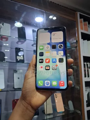 Apple iPhone 11 Pro Max 64 GB Gold