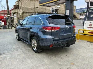 Toyota Highlander Limited Platinum 4dr SUV AWD (3.5L 6cyl 6A) 2014 Blue