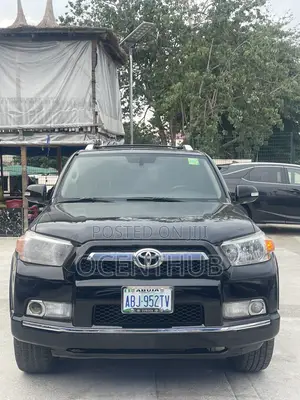 Toyota 4-Runner Limited 4WD 2012 Black