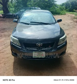 Toyota Corolla 2010 Gray