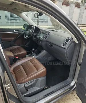 Volkswagen Tiguan 2012 Gray