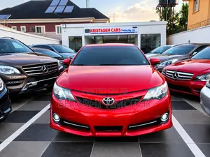 Toyota Camry SE 4dr Sedan (2.5L 4cyl 6A) 2013 Red