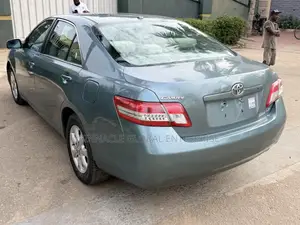 Toyota Camry LE 4dr Sedan (2.5L 4cyl 6A) 2011 Green