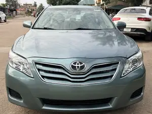 Toyota Camry LE V6 4dr Sedan (3.5L 6cyl 6A) 2011 Green