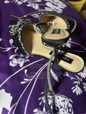Kitten Heel