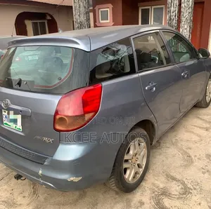 Toyota Matrix 2004 Blue