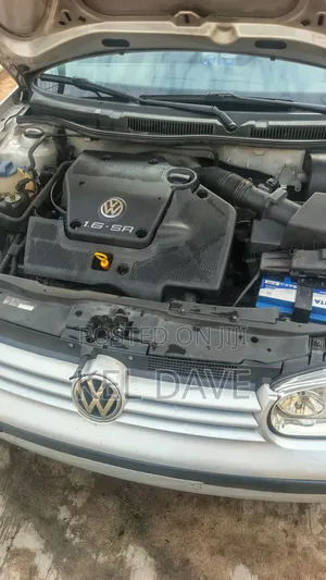 Volkswagen Golf 1.6 2003 Silver