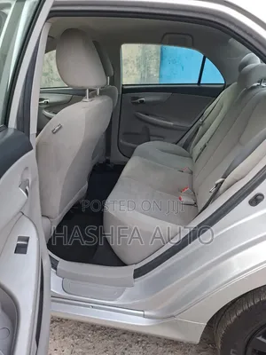 Toyota Corolla 2012 Silver