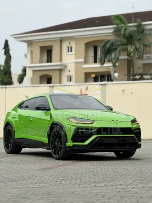 Lamborghini Urus 2022 Green