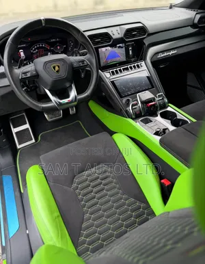 Lamborghini Urus 2022 Green