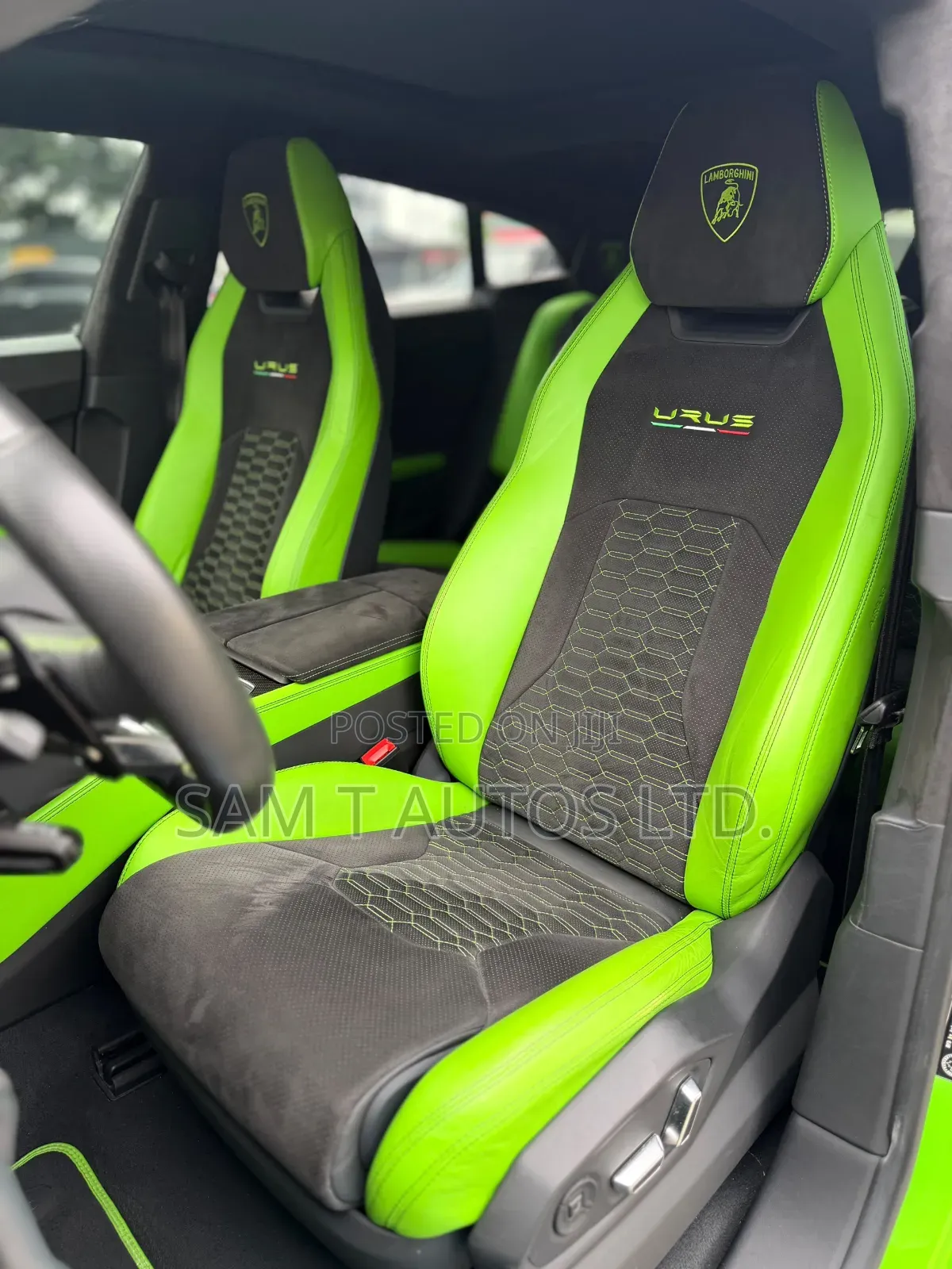 Lamborghini Urus 2022 Green