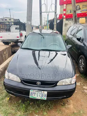 Toyota Corolla 2000 Black