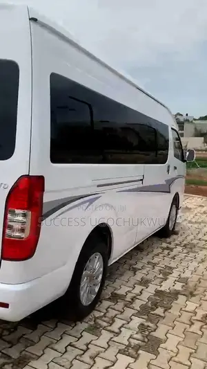 New Bus 2025 White
