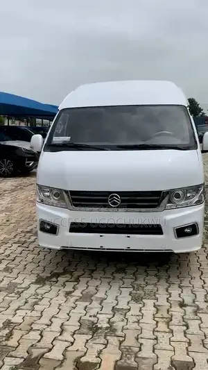 New Bus 2025 White