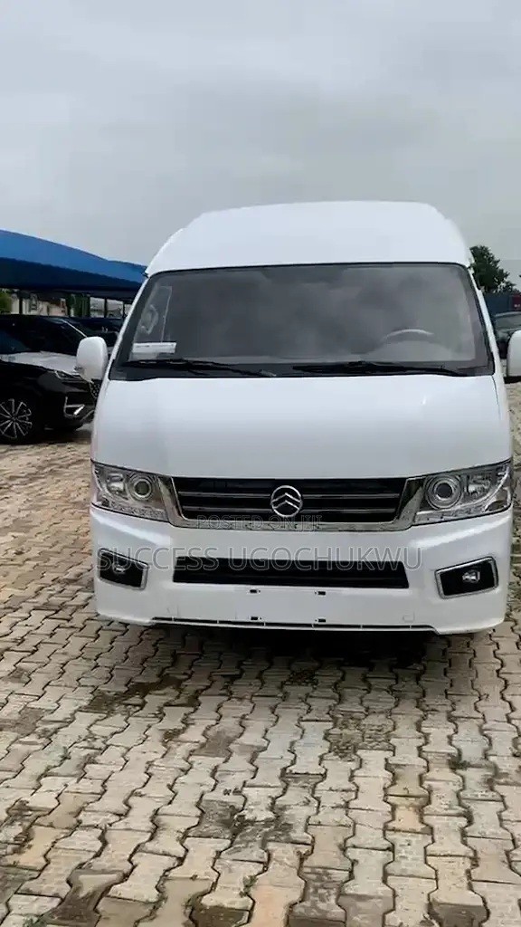 New Bus 2025 White