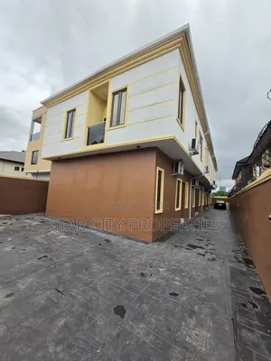 2bdrm Townhouse / Terrace in Omole Phase 2 for rent