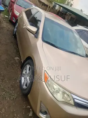 Toyota Camry 2013 Gold