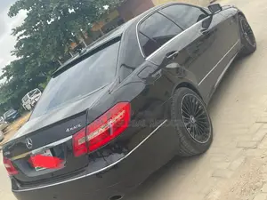 Mercedes-Benz E300 2011 Black